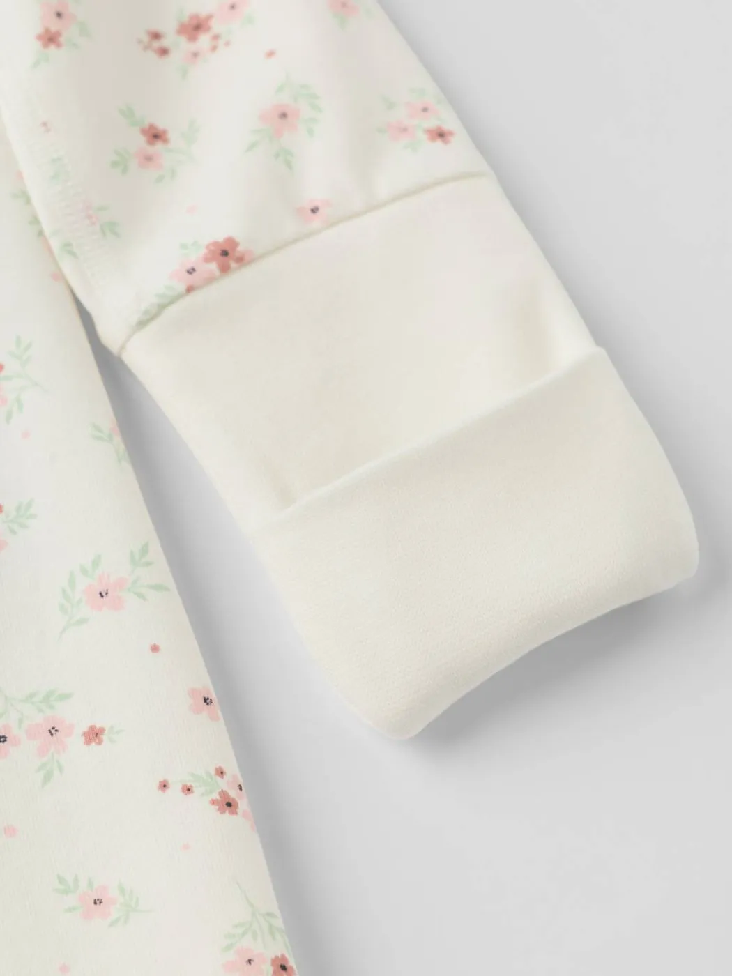 Omslagsdress blomster
